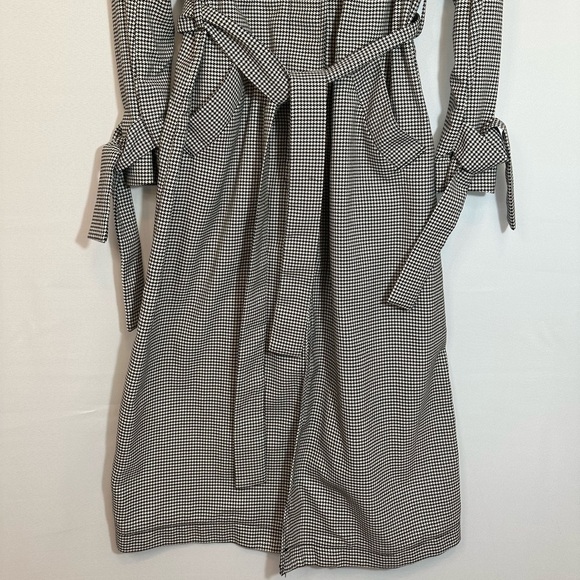 H&M Houndstooth Size 2 Long Trench Coat Belt Front Buttons Back Slit Pockets - Picture 2 of 16